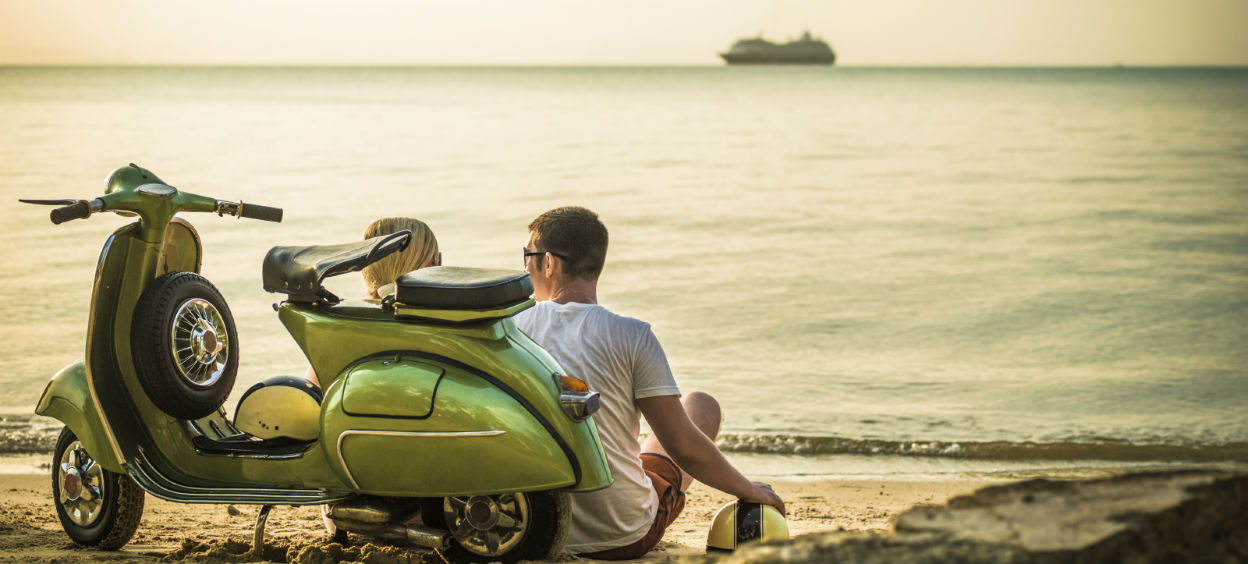 Une couple sur la plage